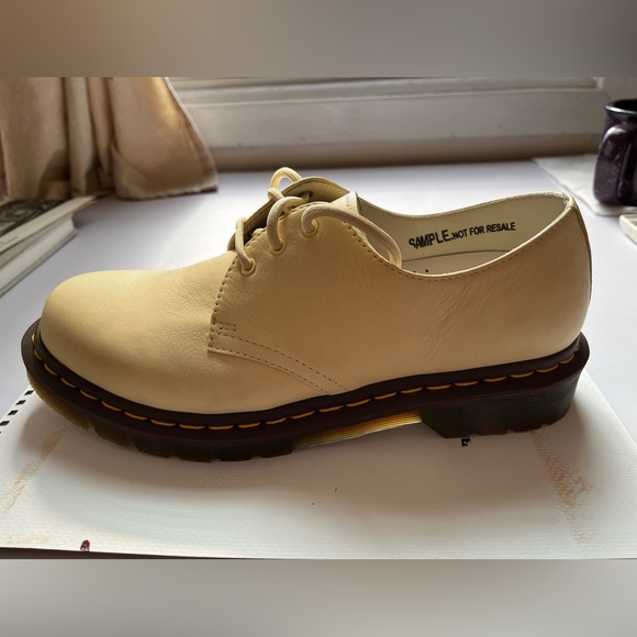 Dr. Martens 1461 Virginia Soft Leather Shoes Women's Size 9 Pastel Yellow - Picture 11 of 14